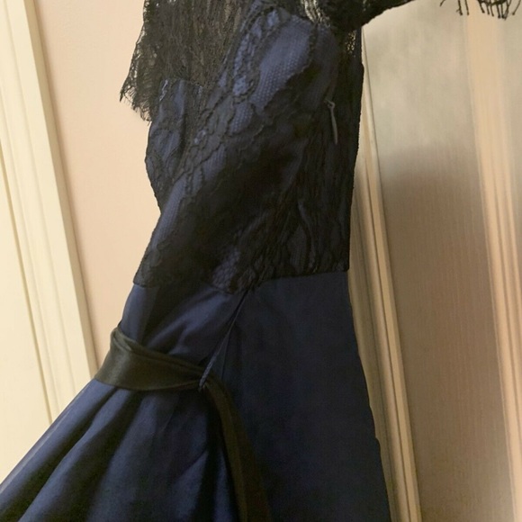 Seraphine luxe maternity dress - Picture 4 of 7